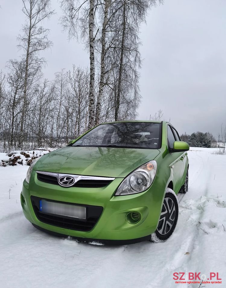 2010' Hyundai i20 photo #1
