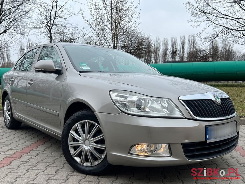 2010' Skoda Octavia 1.9 Tdi Elegance photo #1