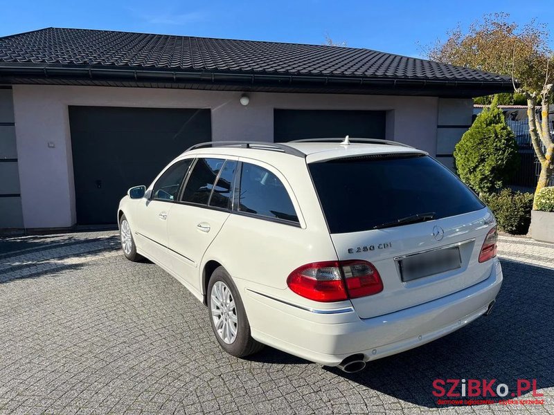 2008' Mercedes-Benz E-Class 280 Cdi photo #4