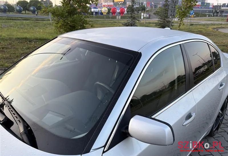 2007' BMW 5 Series 520D photo #6