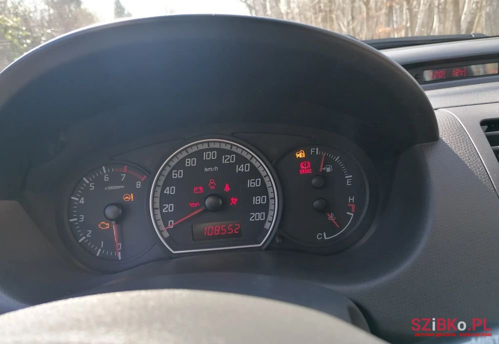 2009' Suzuki Swift photo #4