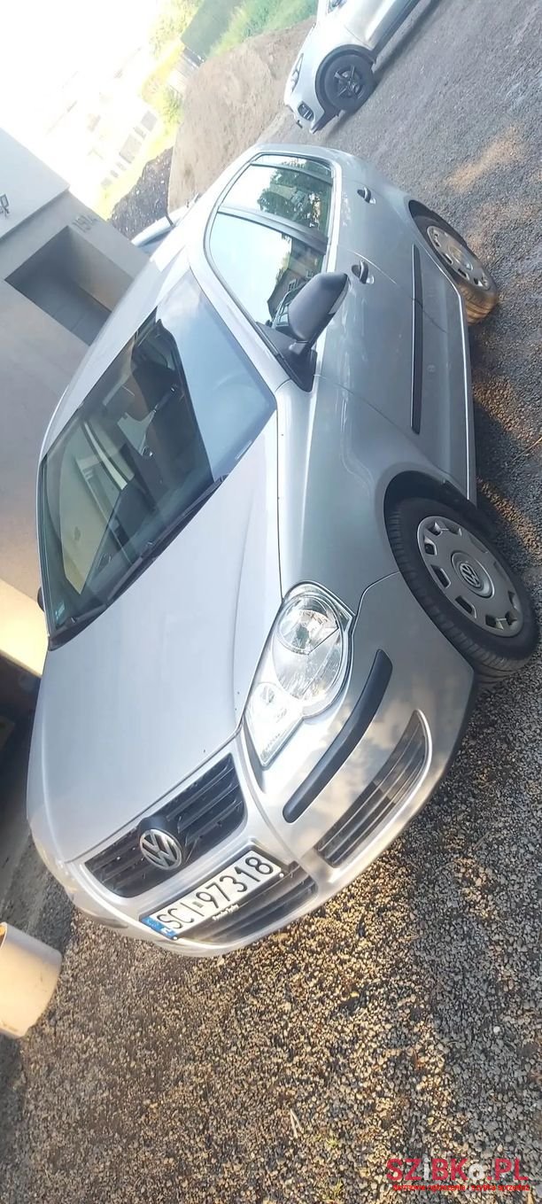 2006' Volkswagen Polo photo #2