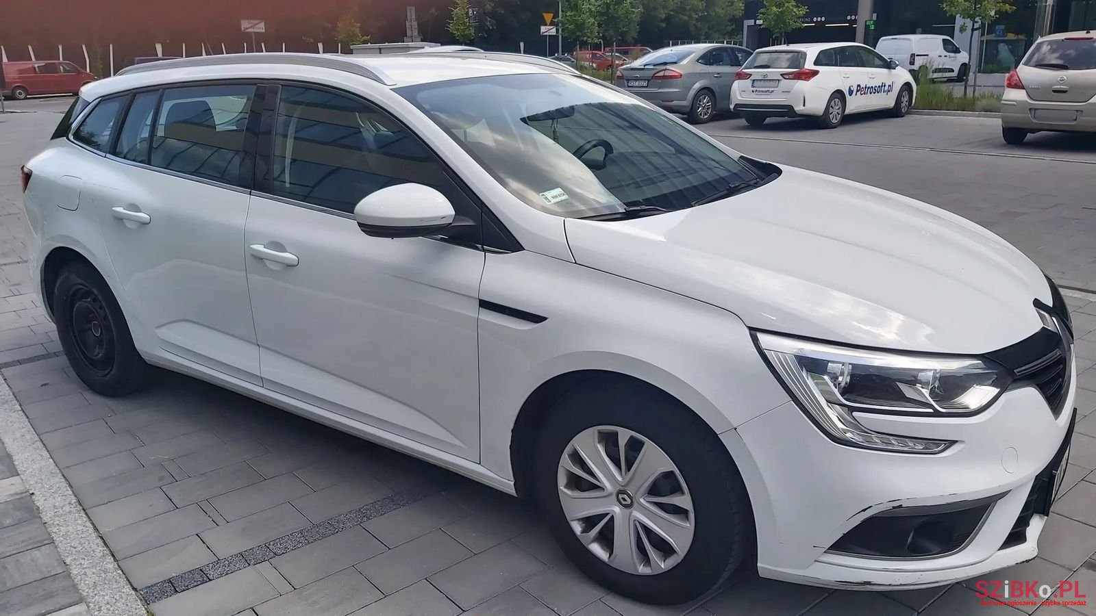 2019' Renault Megane photo #6
