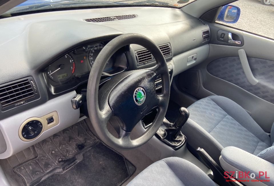 2001' Skoda Octavia photo #6