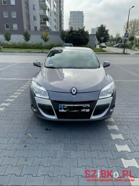 2011' Renault Megane photo #4