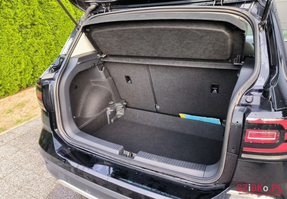 2022' Volkswagen T-Cross 1.0 Tsi Style photo #6