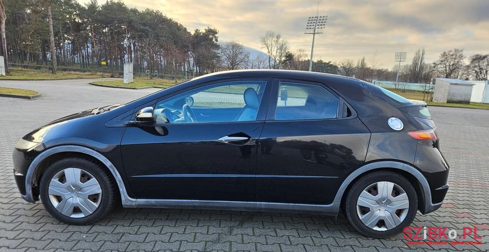 2007' Honda Civic 1.4I-Dsi photo #2