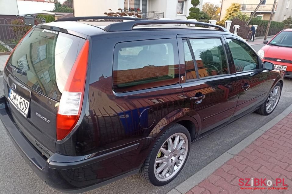 2001' Ford Mondeo photo #2