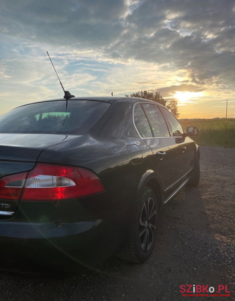2009' Skoda Superb photo #3