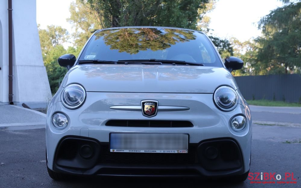 2019' Abarth 595 photo #2