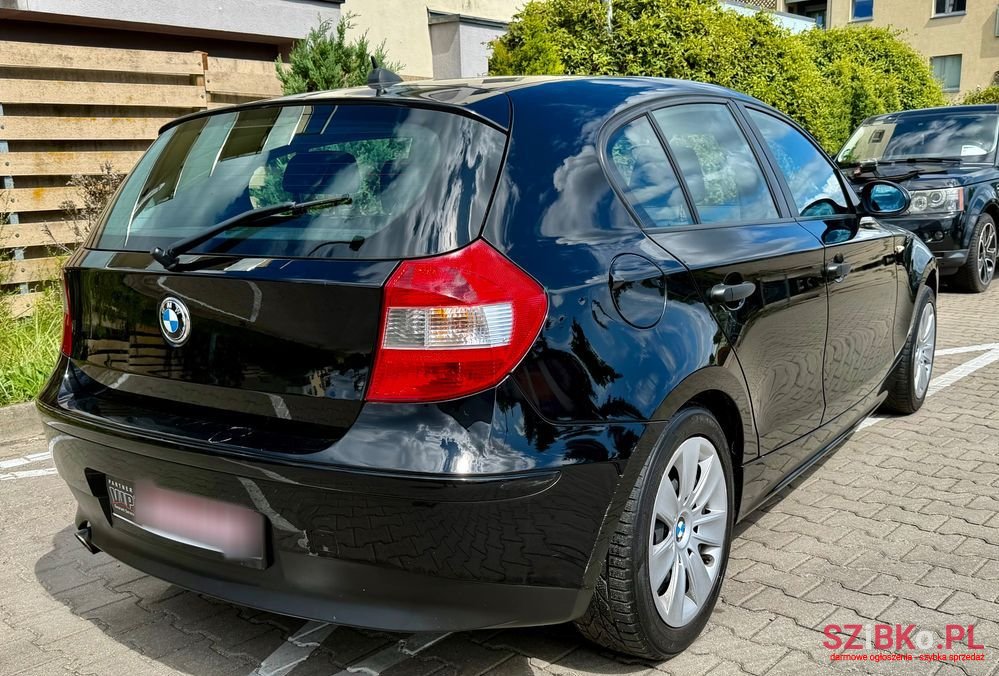 2006' BMW 1 Series photo #2