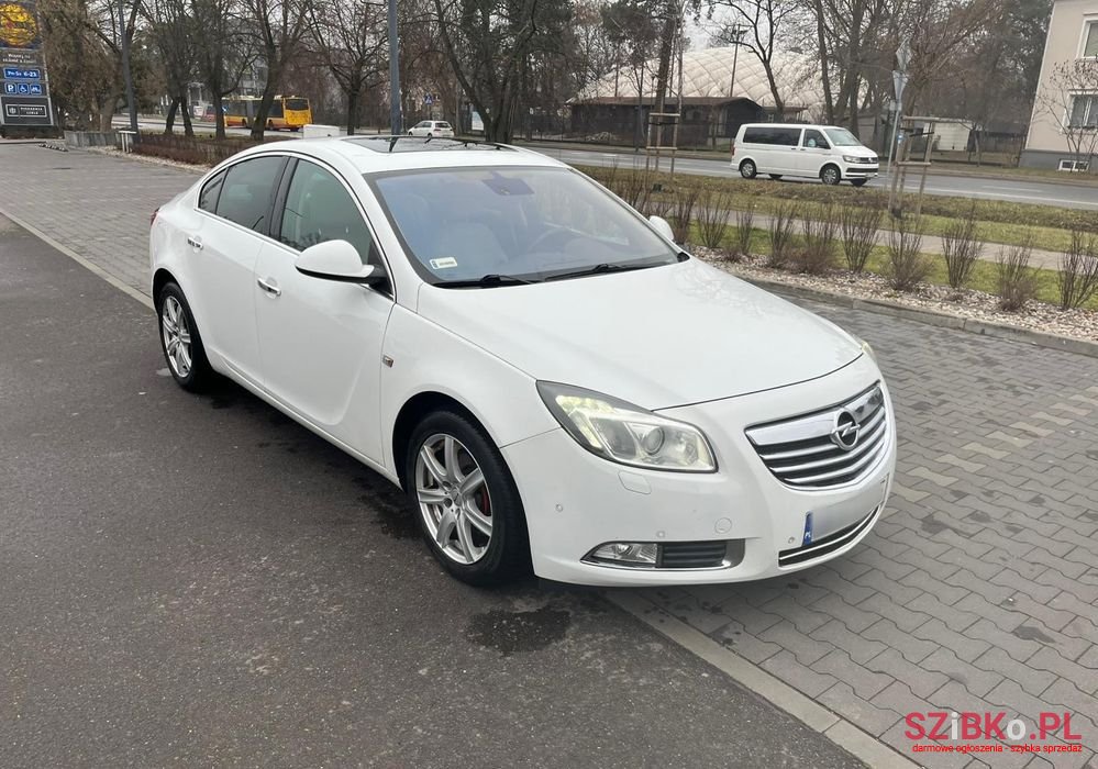 2012' Opel Insignia 2.0 T Cosmo photo #4