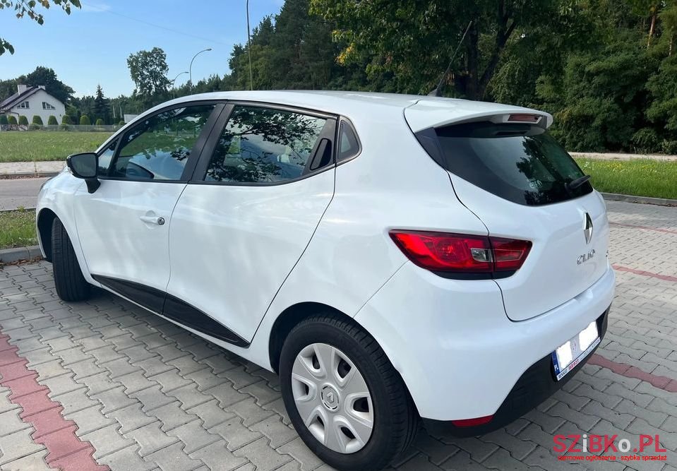 2015' Renault Clio photo #4