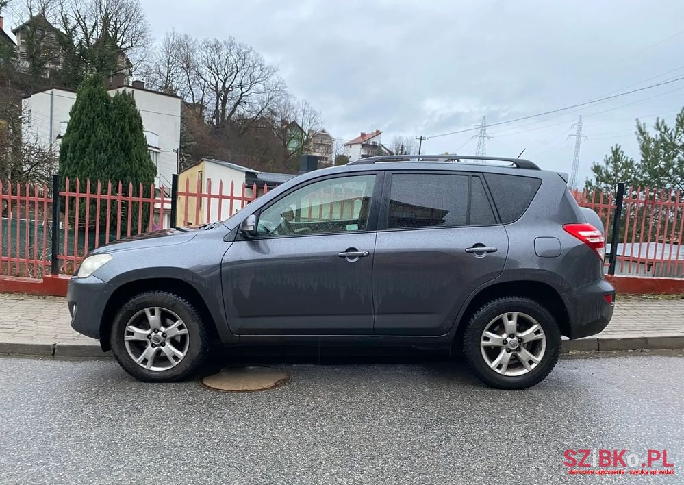 2009' Toyota RAV4 2.2 D-4D Sol photo #2