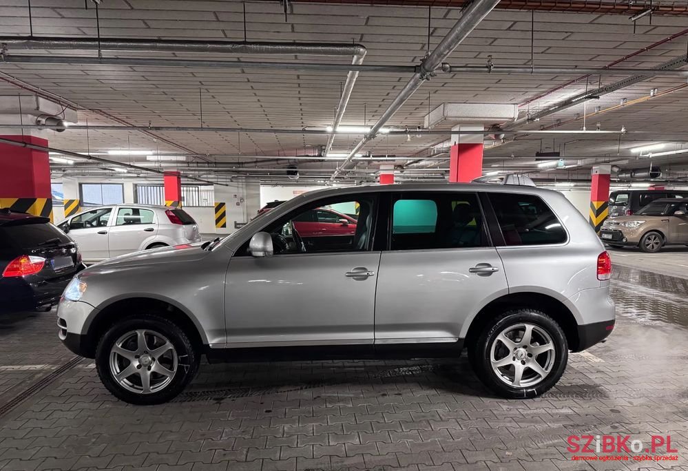 2003' Volkswagen Touareg photo #2