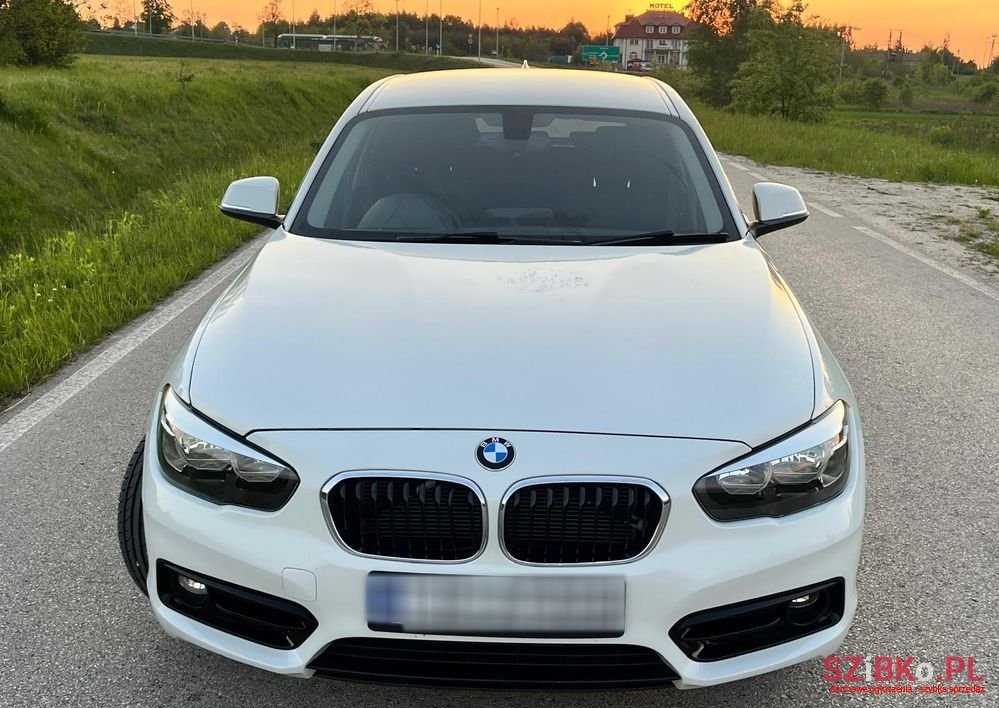 2016' BMW 1 Series photo #2