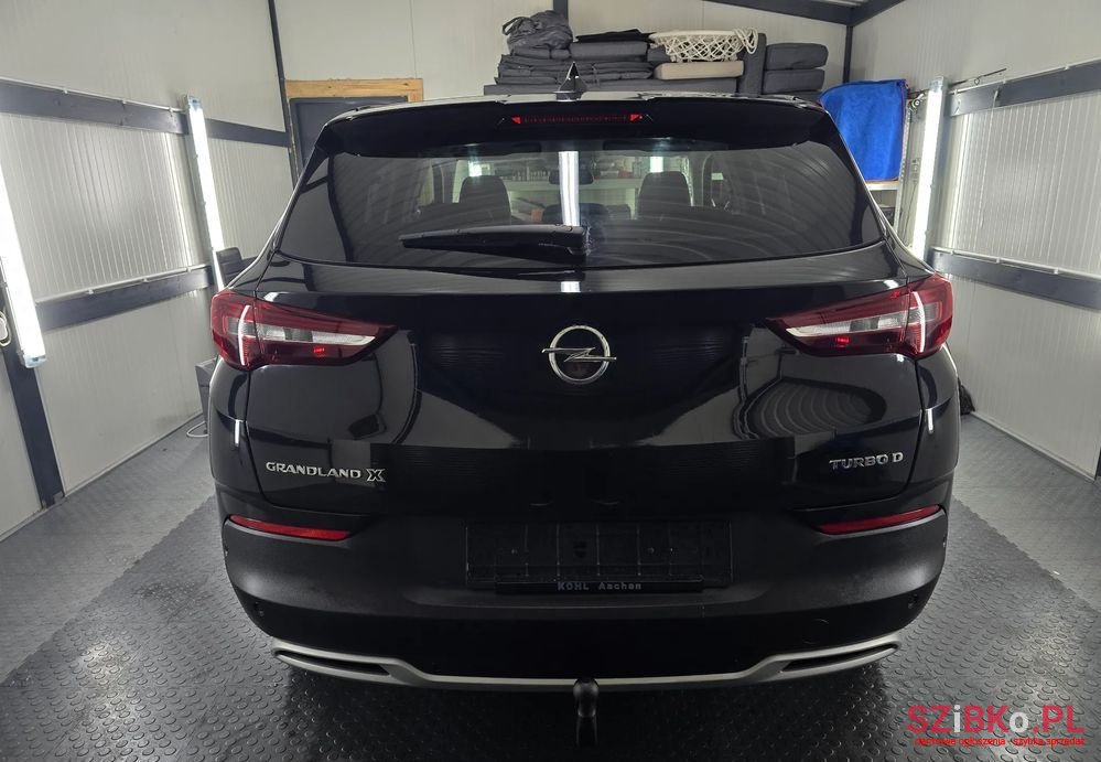 2018' Opel Grandland X photo #6
