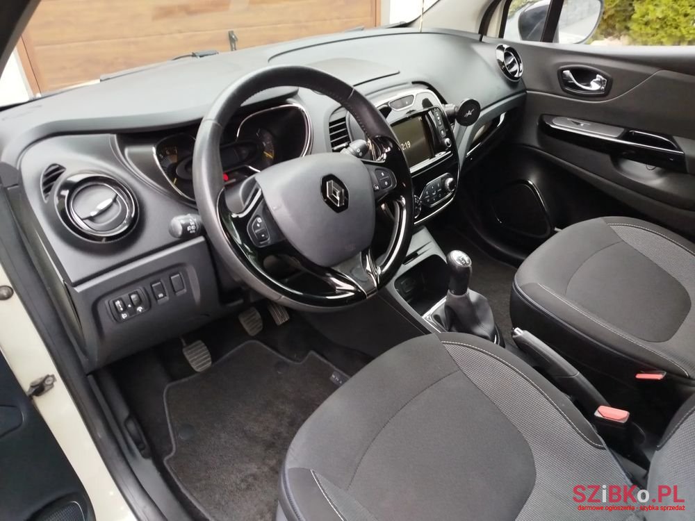 2015' Renault Captur photo #6