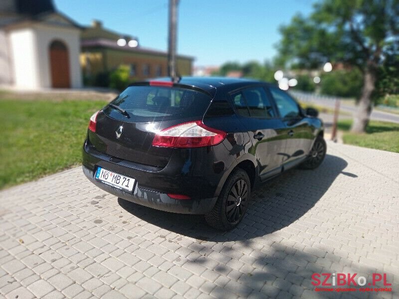 2009' Renault Megane photo #4