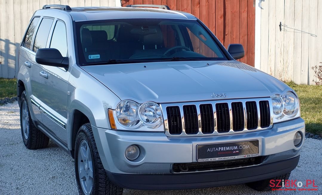 2005' Jeep Grand Cherokee photo #3