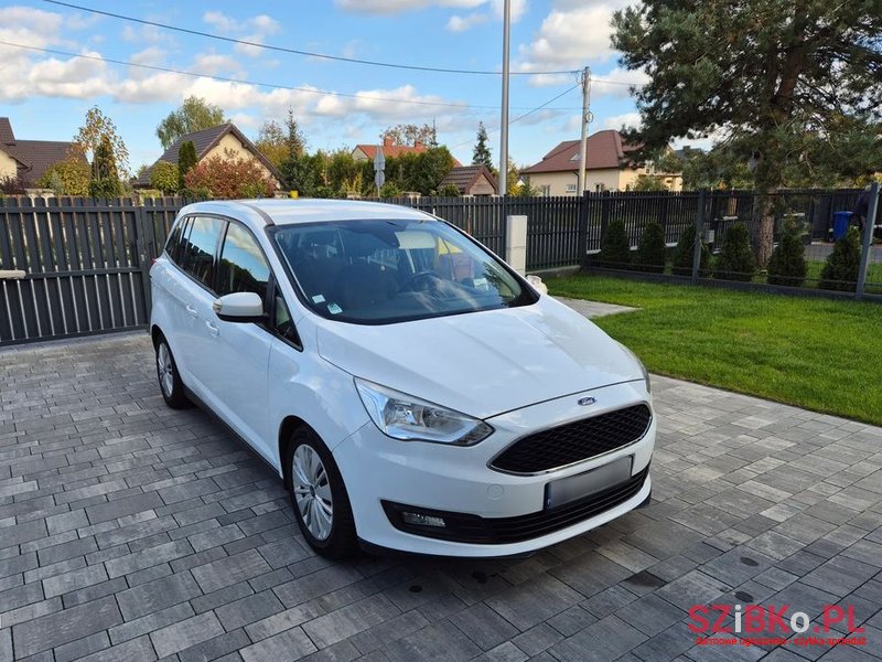2017' Ford Grand C-MAX photo #3