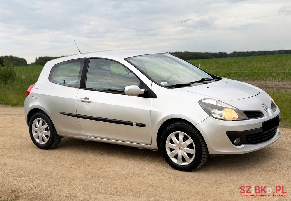 2005' Renault Clio photo #3