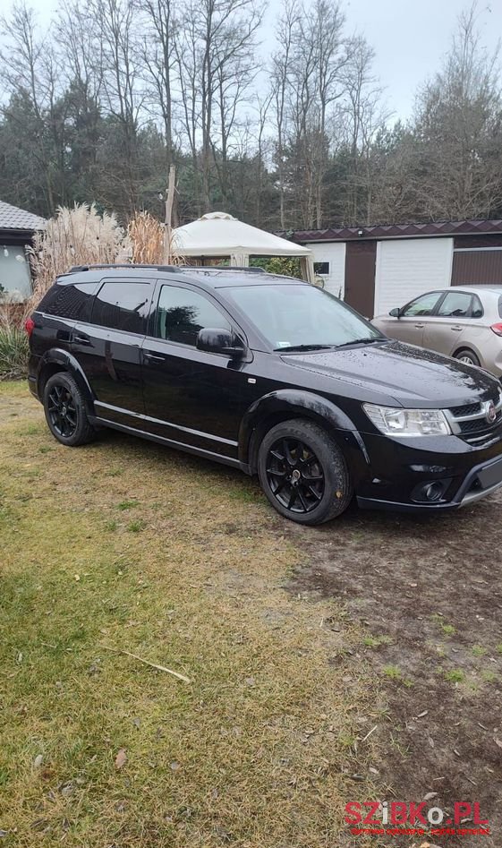 2013' Fiat Freemont 3.6 V6 Urban photo #2