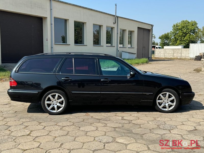 2002' Mercedes-Benz E-Class 430 T photo #3