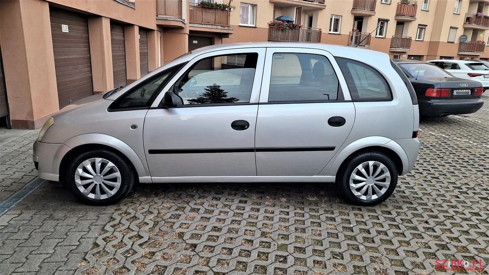 2010' Opel Meriva photo #2