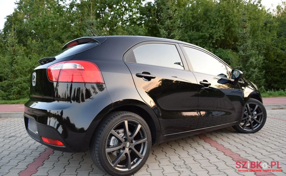 2011' Kia Rio photo #3