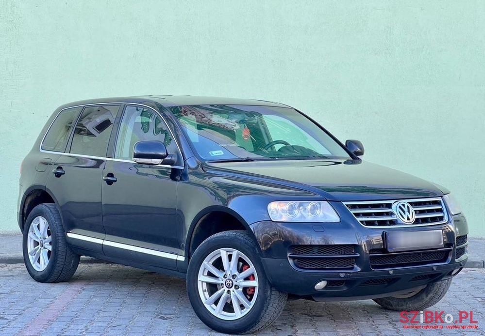 2004' Volkswagen Touareg photo #4