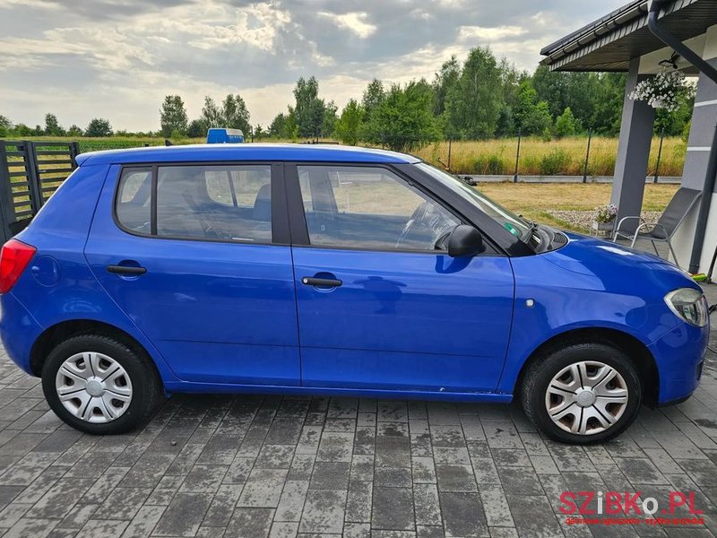 2009' Skoda Fabia 1.4 16V Classic photo #6