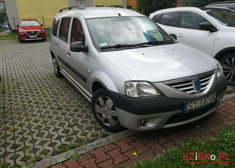 2008' Dacia Logan photo #1