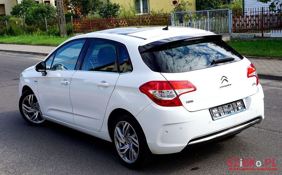 2011' Citroen C4 photo #6