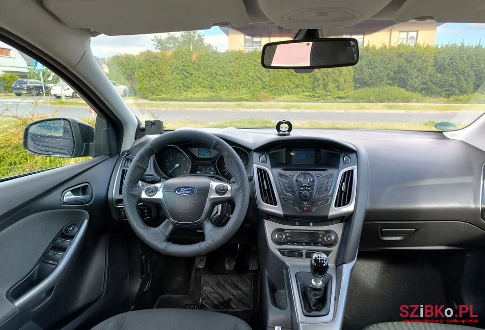 2012' Ford Focus photo #6