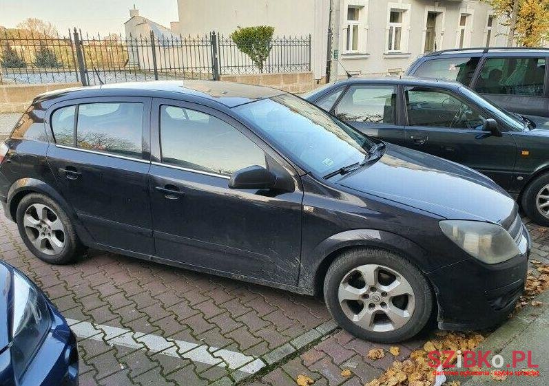 2004' Opel Astra photo #1