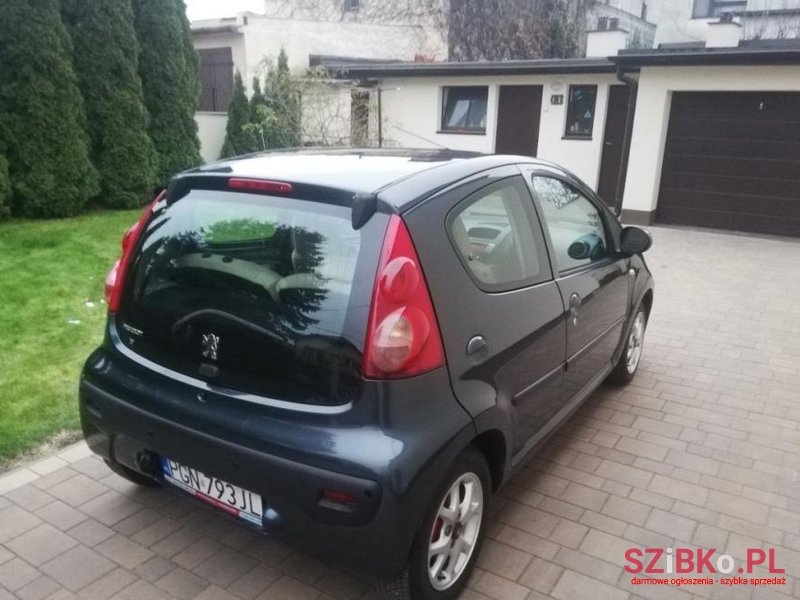 2006' Peugeot 107 photo #4