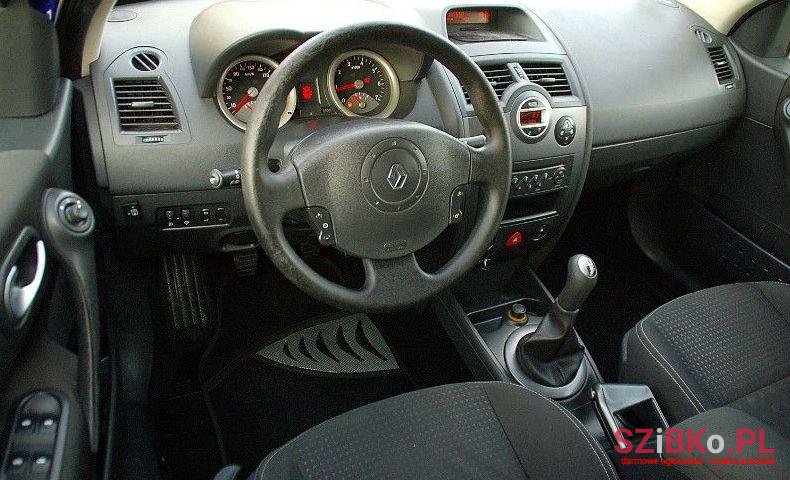 2005' Renault Megane photo #2