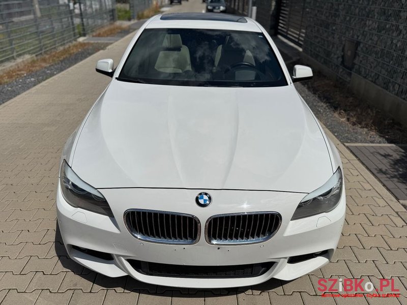 2012' BMW 5 Series 535I Xdrive photo #2