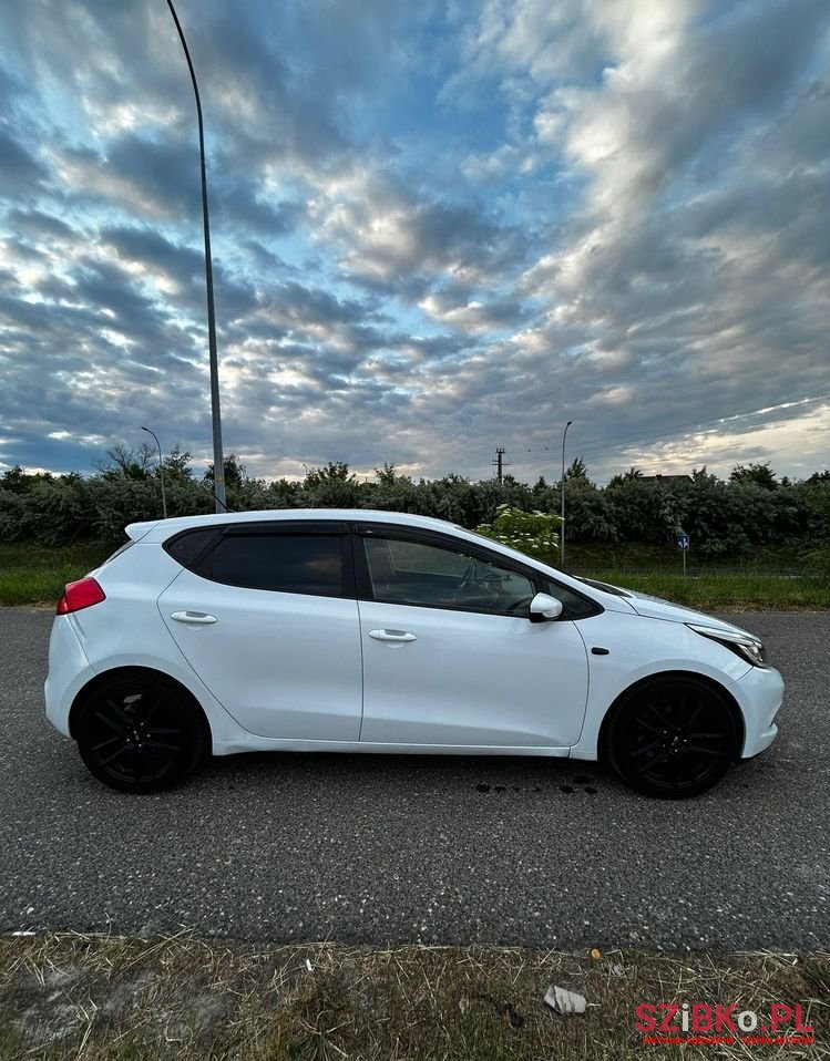 2013' Kia Ceed photo #4