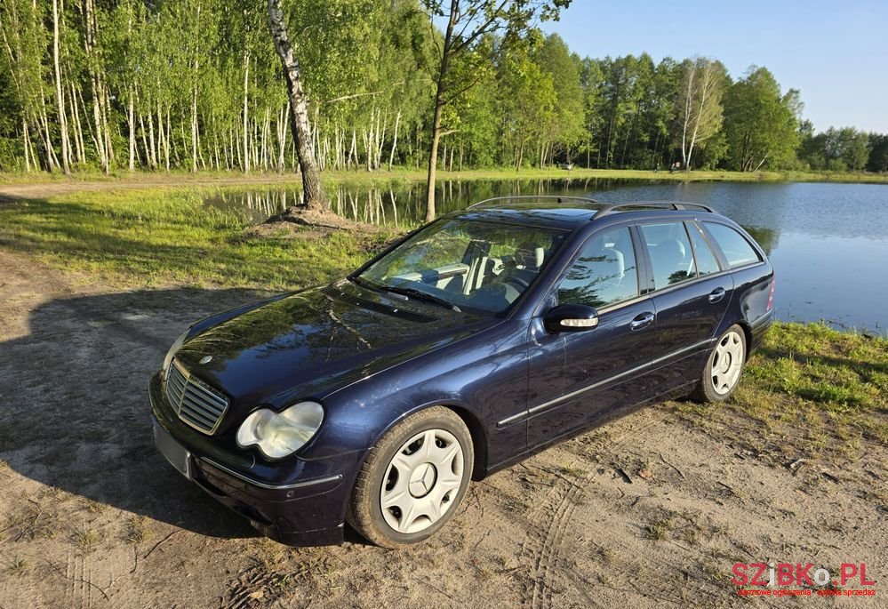 2001' Mercedes-Benz C-Class photo #3