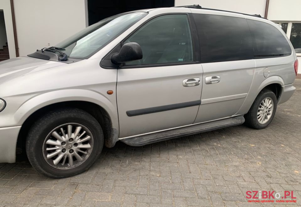 2006' Chrysler Voyager photo #5