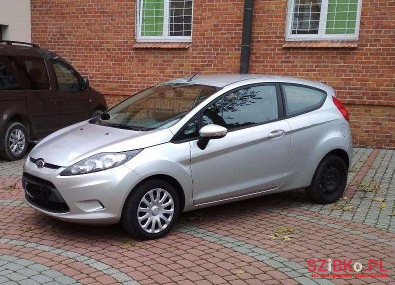 2010' Ford Fiesta photo #1
