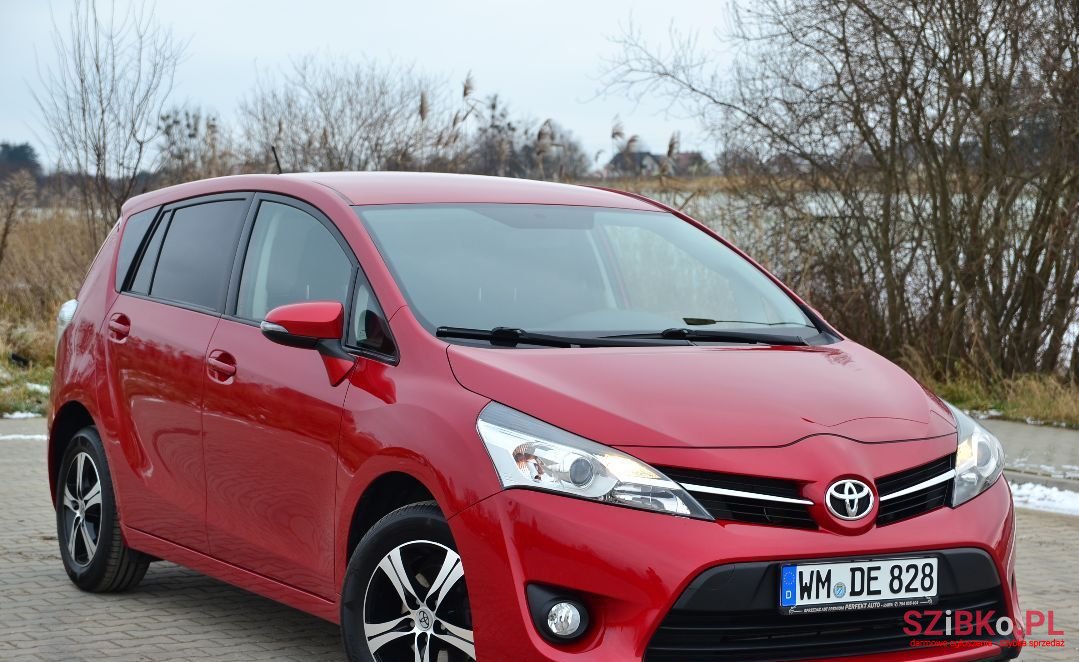 2014' Toyota Verso photo #3