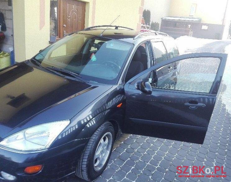 2001' Ford Focus photo #1