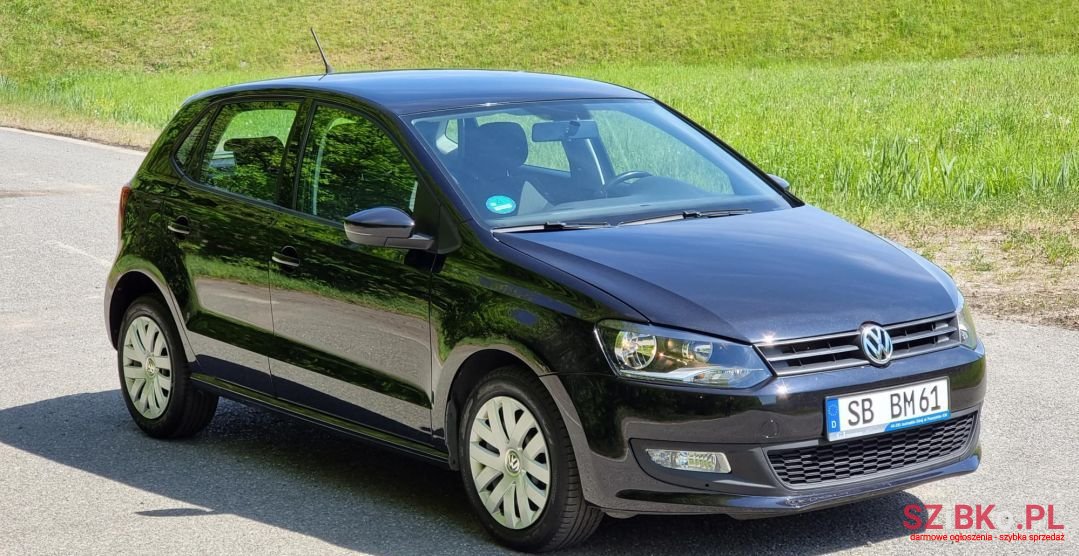 2011' Volkswagen Polo photo #3