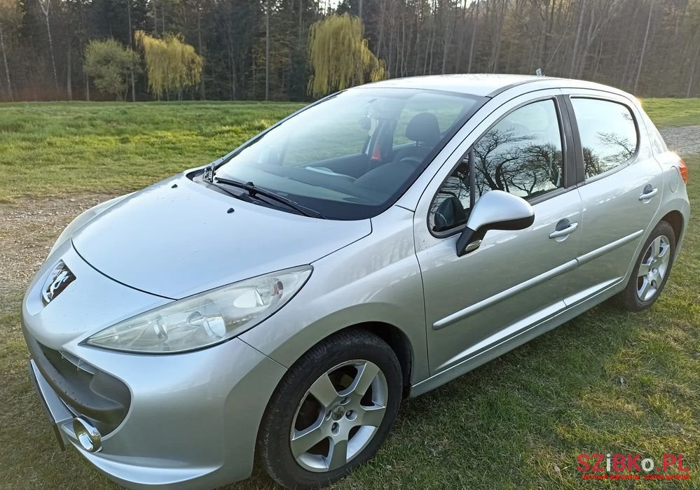 2008' Peugeot 207 1.6 Hdi 16V Trendy photo #4
