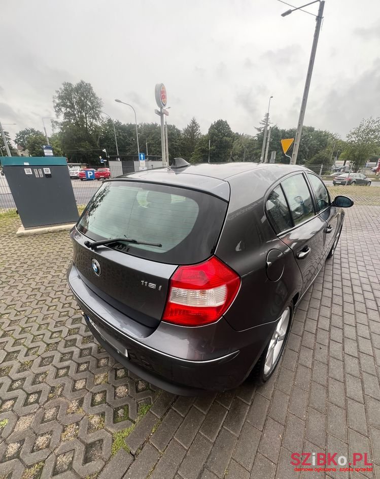 2007' BMW 1 Series 118I photo #1