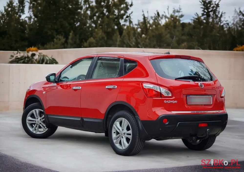 2010' Nissan Qashqai 1.6 I-Way photo #2