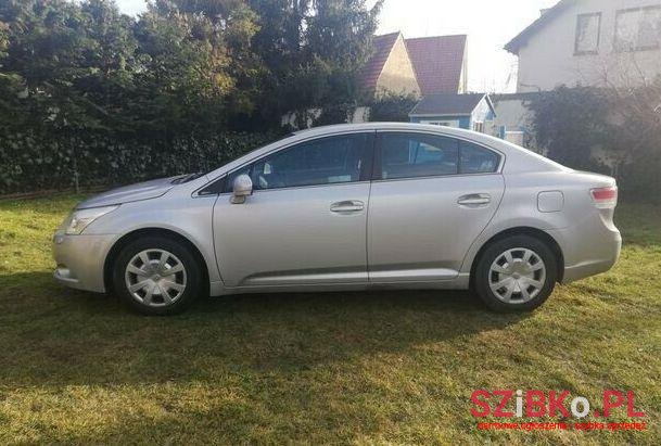 2009' Toyota Avensis photo #1